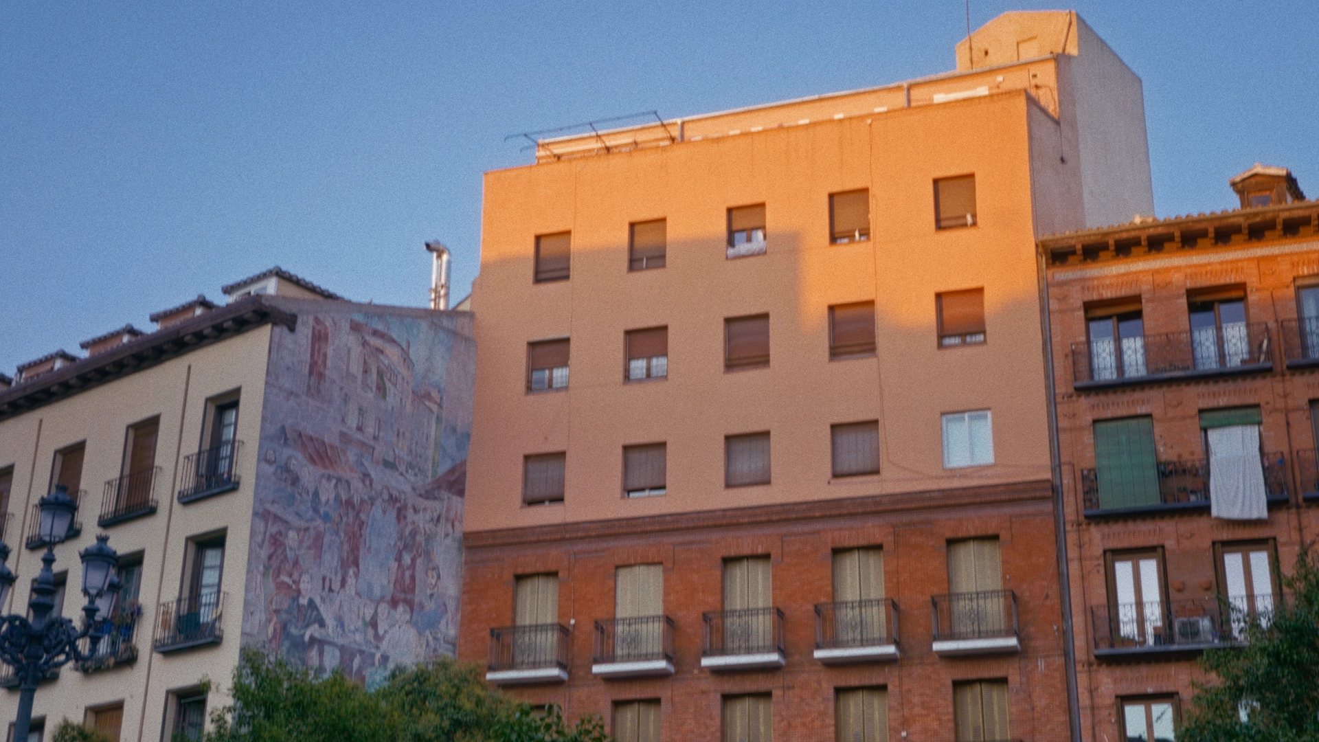 Mitad de tu armario 21